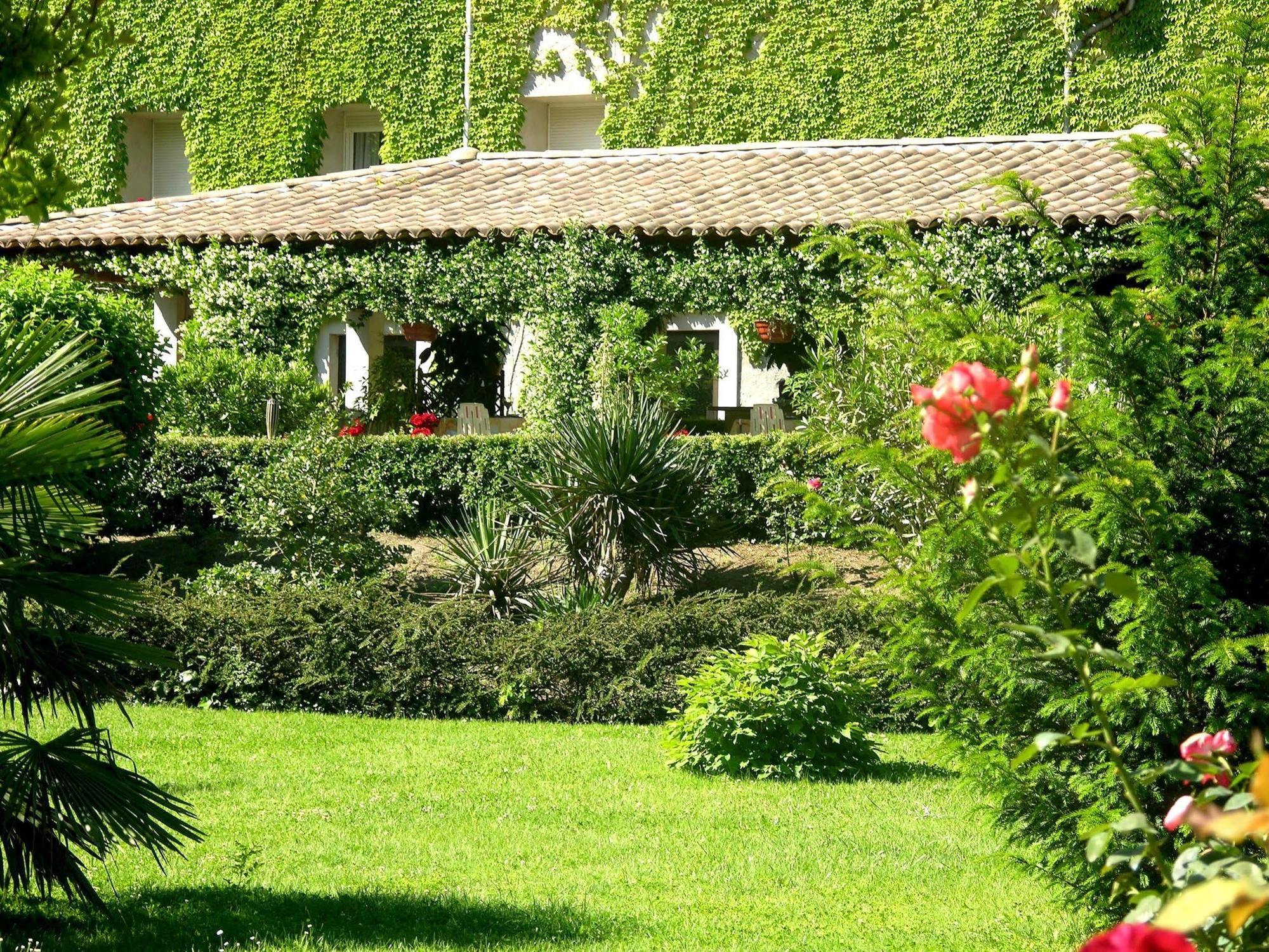 Logis Hotel Restaurant Les Norias Cazilhac  Exterior foto