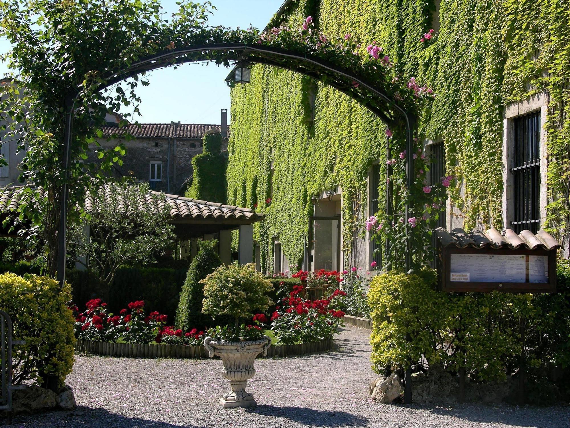 Logis Hotel Restaurant Les Norias Cazilhac  Exterior foto